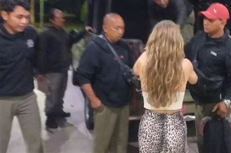 Tourist, 28, arrested after stripping NAKED and gatecrashing。